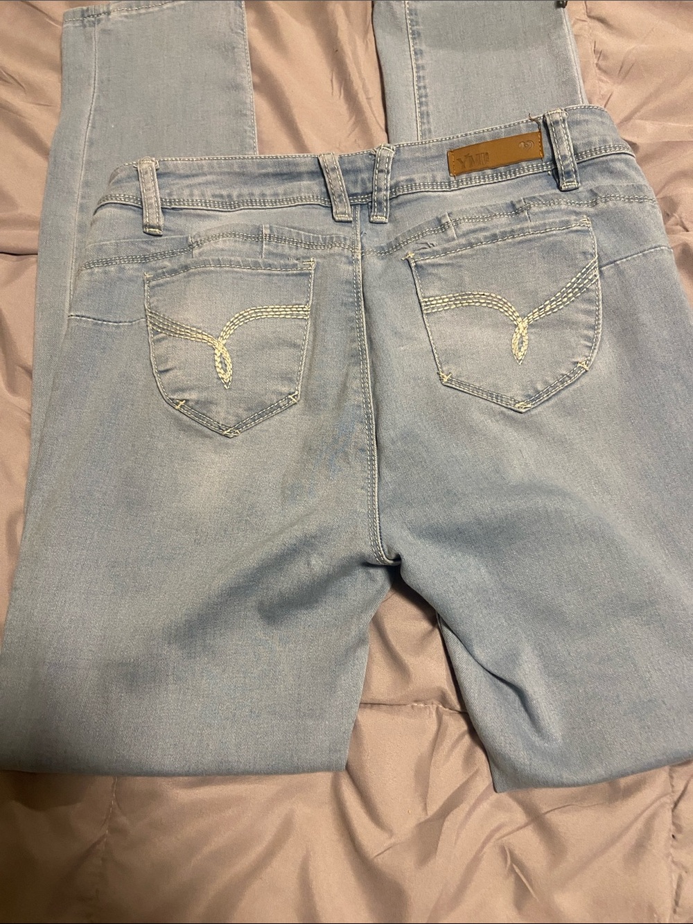 Mid-Rise Light Blue Stretch Jeans — Slim Fit